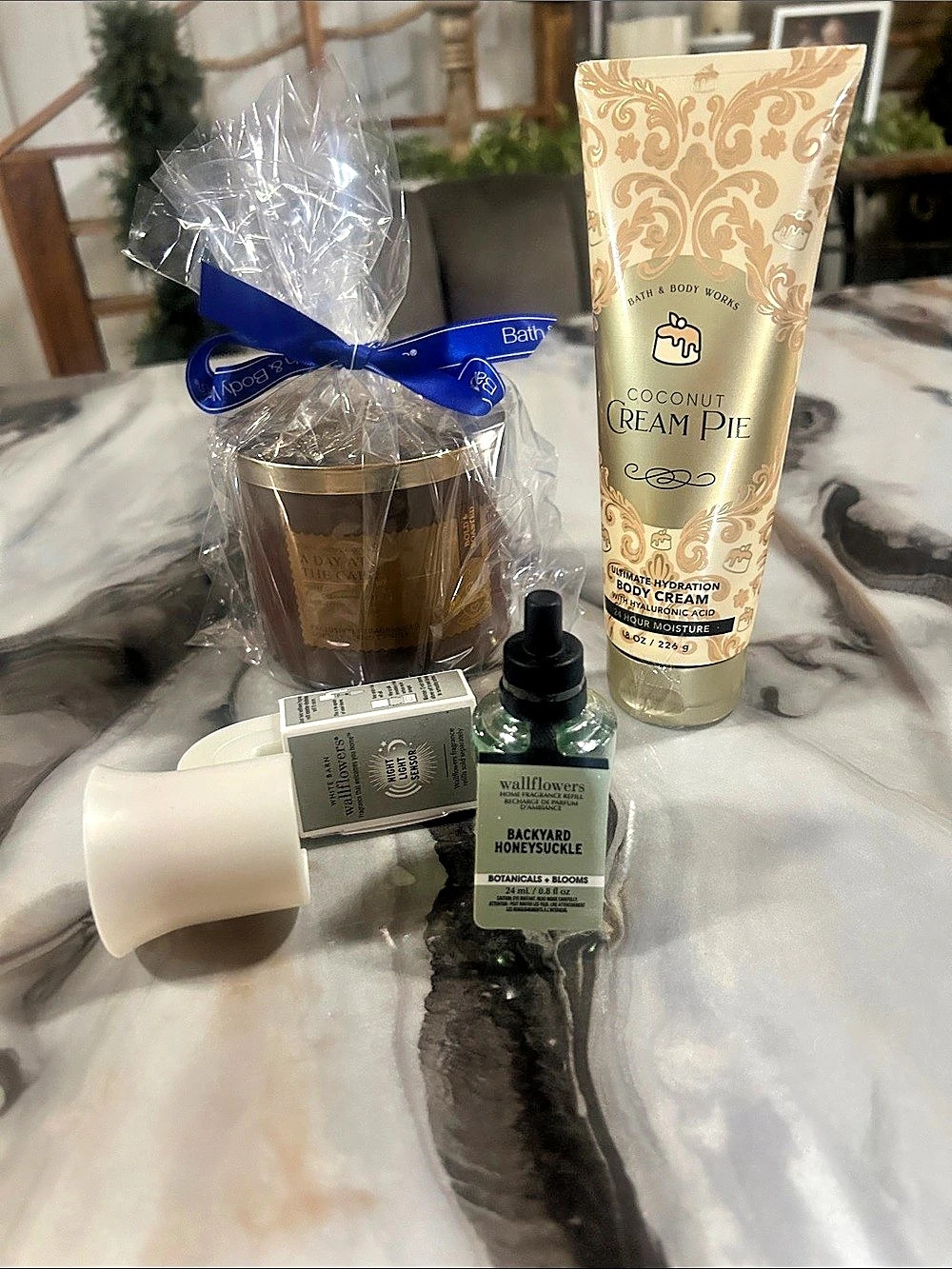 Bath & Body Works A Day At The Cafe 3-Wick Candle & Coconut Cream Pie Body Cream